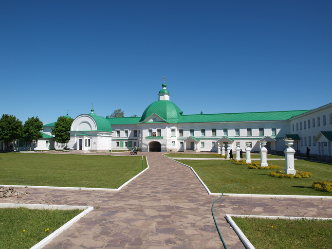 Настоятельский корпус)